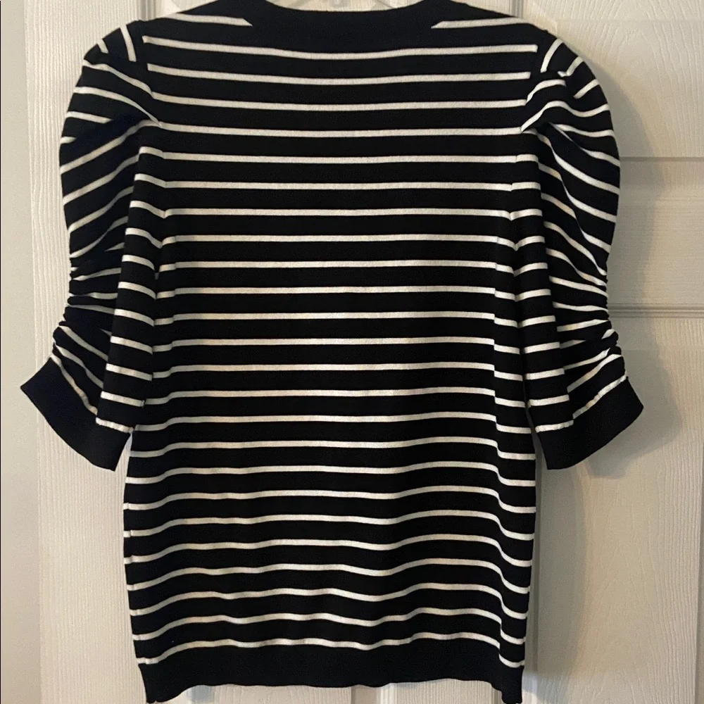 DKNY Black and White Striped Top length 26” bust 36” brand new - Picture 7 of 8